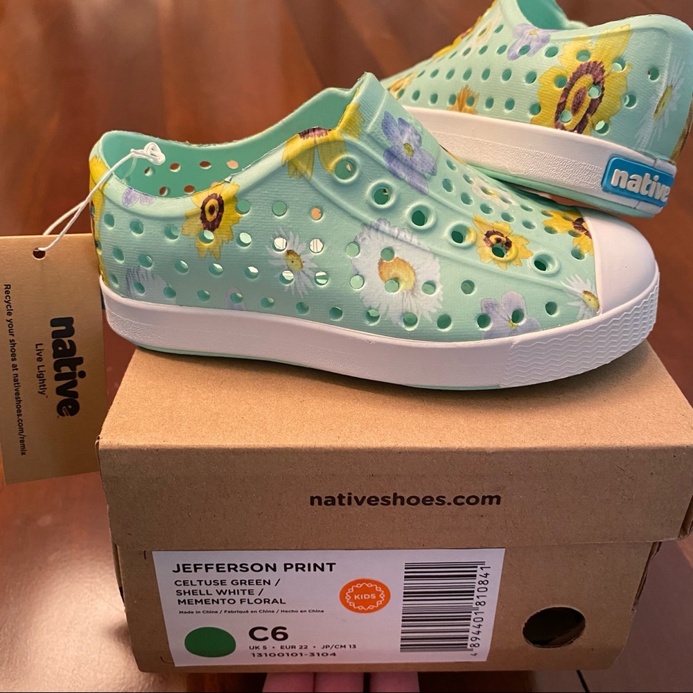 Little Natives - NWT C6 - mint floral
